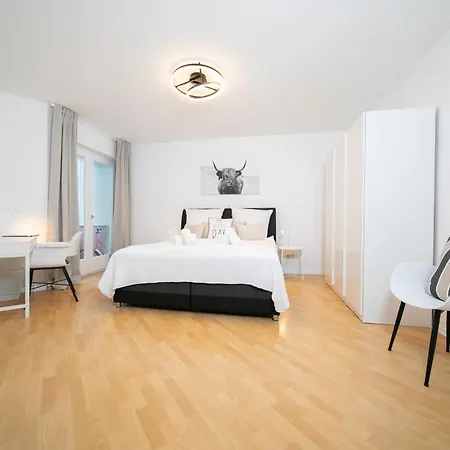 Lovely - Central - 65 Sqm - Fair - Kitchen Apartment